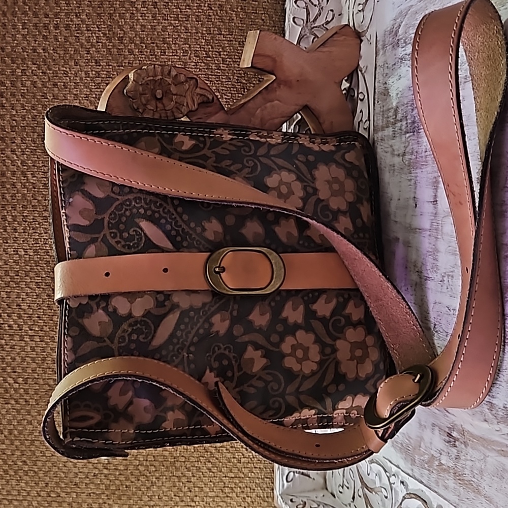 PATRICIA NASH CROSSBODY-RETIRED